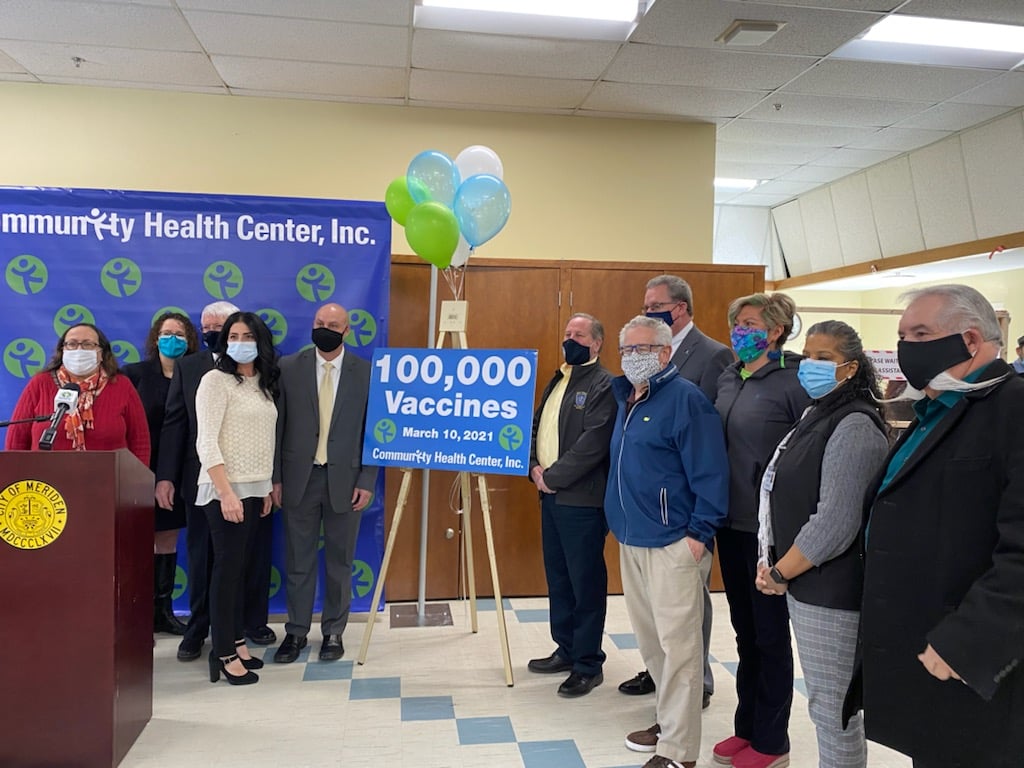 Community Health Center en la delantera con más de 100,000 dosis suministradas de la vacuna COVI-19