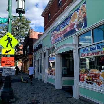 Los restaurantes enfrentan una crisis de personal Los restaurantes enfrentan una crisis de personal